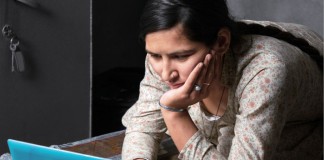 Indian_girl_using_laptop