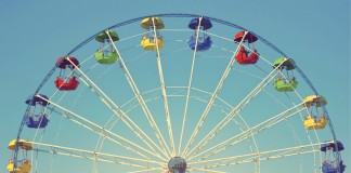 Retro_vintage_ferris_wheel