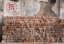 New rules seek to end forced demolitions and relocations, 新“拆迁条例”出台 “暴力拆迁”成为历史
