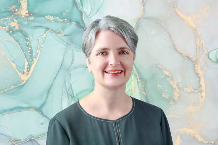 King & Wood Mallesons (KWM) adds dispute lawyers in Singapore, Amanda Lees